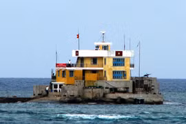 Cô Lin, Trường Sa - 'Mắt thần' của biển
