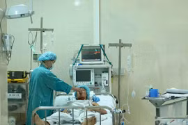 2 bệnh nhân được ghép tạng đã bình phục