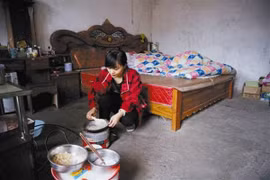 Cảm động cô gái không bỏ rơi chồng chưa cưới bị liệt vì tai nạn