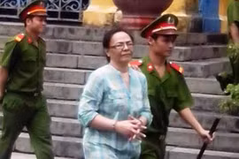 "Nữ quái" người Philippines mang 2kg ma túy vào Việt Nam