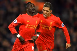 Liverpool chặn đứng Tottenham, M.U tiệm cận top 4