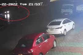 Truy tìm chiếc xe ô tô gây tai nạn khiến nữ công nhân môi trường tử vong