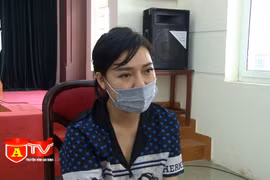 Chiêu độc của nhóm cho vay lãi nặng khi bắt con nợ gửi hình ảnh nóng 