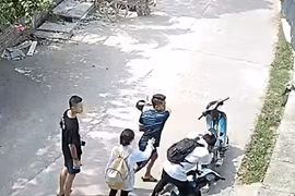 Khẩn trương điều tra, xử lý nghiêm đối tượng hành hung học sinh