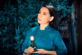 Bạn bè thân thiết phủ nhận tin đồn xấu về sức khỏe ca sĩ Phi Nhung 