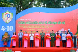Khai mạc triển lãm ảnh về phòng cháy, chữa cháy và cứu nạn, cứu hộ