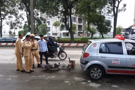 Kịp thời đưa người bị nạn đi cấp cứu