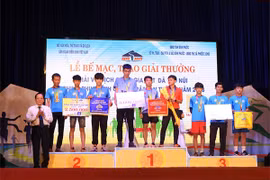 Tân Hiệp Phát tiếp sức hàng nghìn VĐV tại giải Vô địch quốc gia Việt dã leo núi ‘Chinh phục đỉnh cao Bà Rá’ lần thứ 28