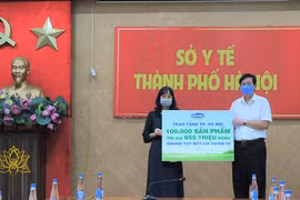 Vinamilk hỗ trợ gần 200.000 sản phẩm cho cán bộ y tế, người dân và trẻ em tại Hà Nội, Hà Nam, Bắc Ninh