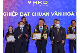 VietinBank là “Doanh nghiệp đạt chuẩn văn hóa kinh doanh Việt Nam” năm 2021
