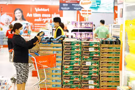 San sẻ nỗi lo, VinMart tặng gói bảo hiểm "Khoẻ mạnh trong mùa dịch" tới hàng triệu khách hàng trên toàn quốc