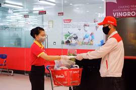 Mua sắm thuận lợi hơn với các giải pháp mới của VinMart/ VinMart+
