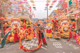 'Ngày thả ga, đêm không ngủ' tại Little Hong Kong phía Đông Hà Nội