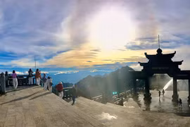 Bình yên mùa Vu Lan trên đỉnh thiêng Fansipan