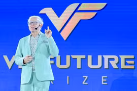 Nhà khoa học VinFuture hiến kế để 'chung sống an toàn' khi AI thông minh hơn con người
