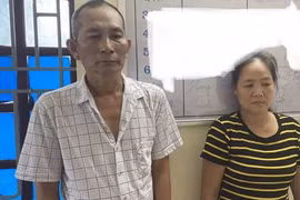 Đột kích nhà của 'đầu nậu' ma túy, thu nhiều súng kiếm 