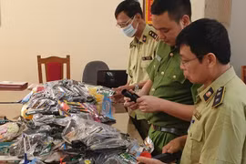 Xử lý một cửa hàng kinh doanh đồ chơi bạo lực cho trẻ em
