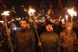 Thêm hai nhà báo Nga bị tấn công tại Kiev