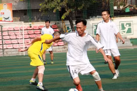 Sôi nổi giải bóng đá quận Hoàn Kiếm năm 2014