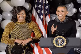 Vợ chồng cựu Tổng thống Obama viết hồi ký 60 triệu USD