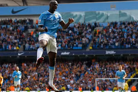 Yaya Toure lần thứ 3 liên tiếp được vinh danh
