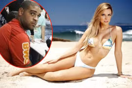 Adriano cặp kè siêu mẫu Playboy 