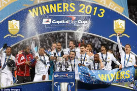 Swansea lên ngôi vô địch League Cup