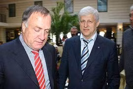 Lãnh đạo LĐBĐ Nga từ chức sau Euro 2012