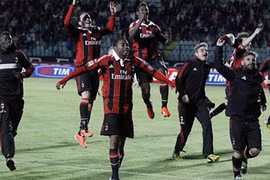 Milan đến Champions League bằng "chuyến tàu chót"