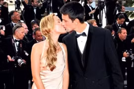 Djokovic đính hôn cùng bạn gái