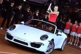 Sharapova đã có danh hiệu đầu tiên trong năm 2012