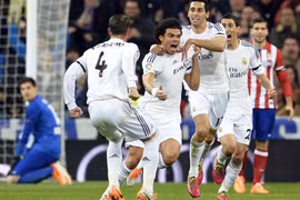 Real Madrid 3-0 Atletico Madrid: Bay trên đôi cánh thiên thần