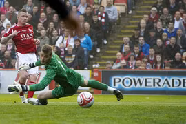 Aberdeen 2-1 MU: Ngày trở lại buồn của Fletcher 