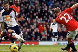 Paul Scholes giải tỏa bế tắc cho MU