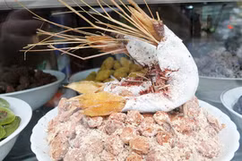 “Ăn” ô mai bằng mắt