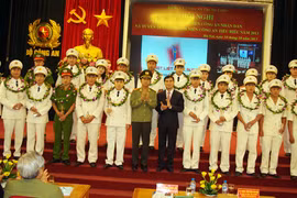 Tuyên dương gương thanh niên công an mưu trí, dũng cảm