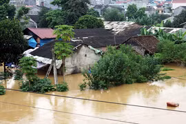 Lũ lụt lịch sử tại miền Trung: Đổ lỗi vòng quanh
