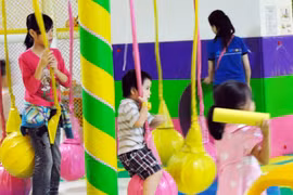 Vui cũng phải an toàn