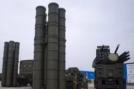Nga tiếp nhận 5 trung đoàn tên lửa S-400 trước kế hoạch trong năm 2016