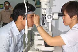 Không có chuyện “cháy hàng” thuốc chữa đau mắt đỏ