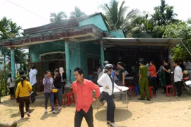 Sau khi ăn bánh nướng, một giáo viên tử vong bất thường