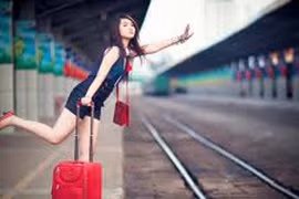  Nói chuyện với phụ nữ vẫy xe hỏi thăm, mất toi 220 triệu đồng