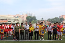 Q.Thanh Xuân: Khai mạc giải bóng đá mini giữa cán bộ, công chức và CAND 