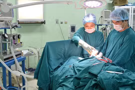 Truy lùng tên côn đồ đánh trọng thương một công an xã