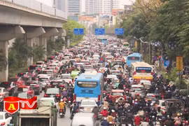 Số ca nhiễm mới giảm mạnh, giao thông Hà Nội quay lại trạng thái “bình thường cũ”