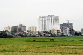 Không nên nghiêng lệch