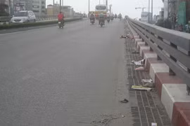 Bẩn quá, cầu vượt Ngã Tư Sở