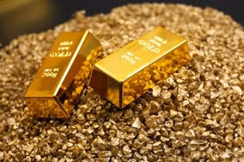 Giá vàng giữ đà tăng khi mở tuần giao dịch mới