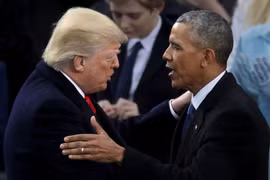 Tổng thống Donald Trump đánh lạc hướng dư luận?