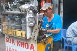 Hà Nội có những thứ nghề rất lạ!
